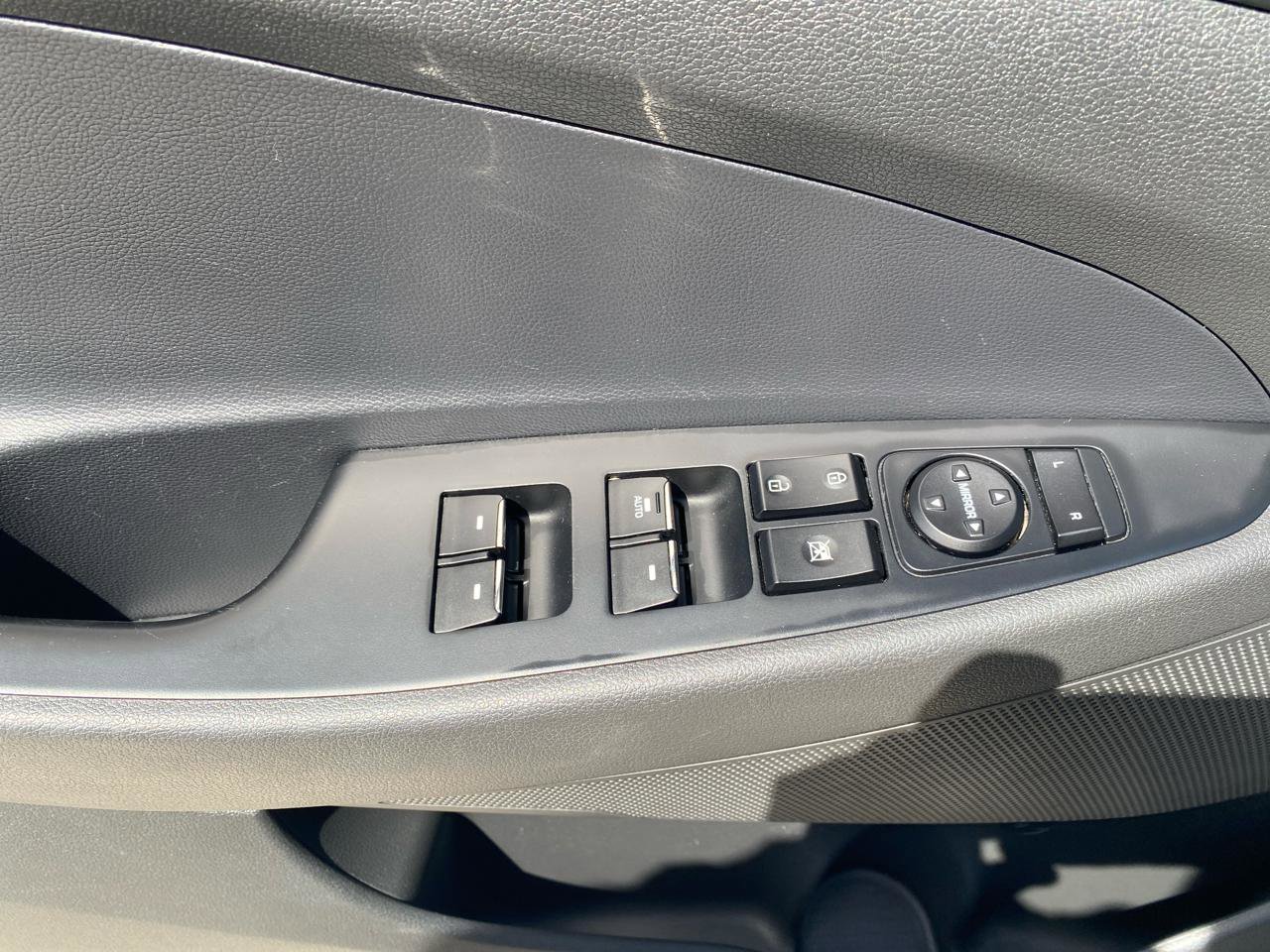 Used 2016 Hyundai Tucson Limited w/ Option Group 03 AWD/4WD image 17