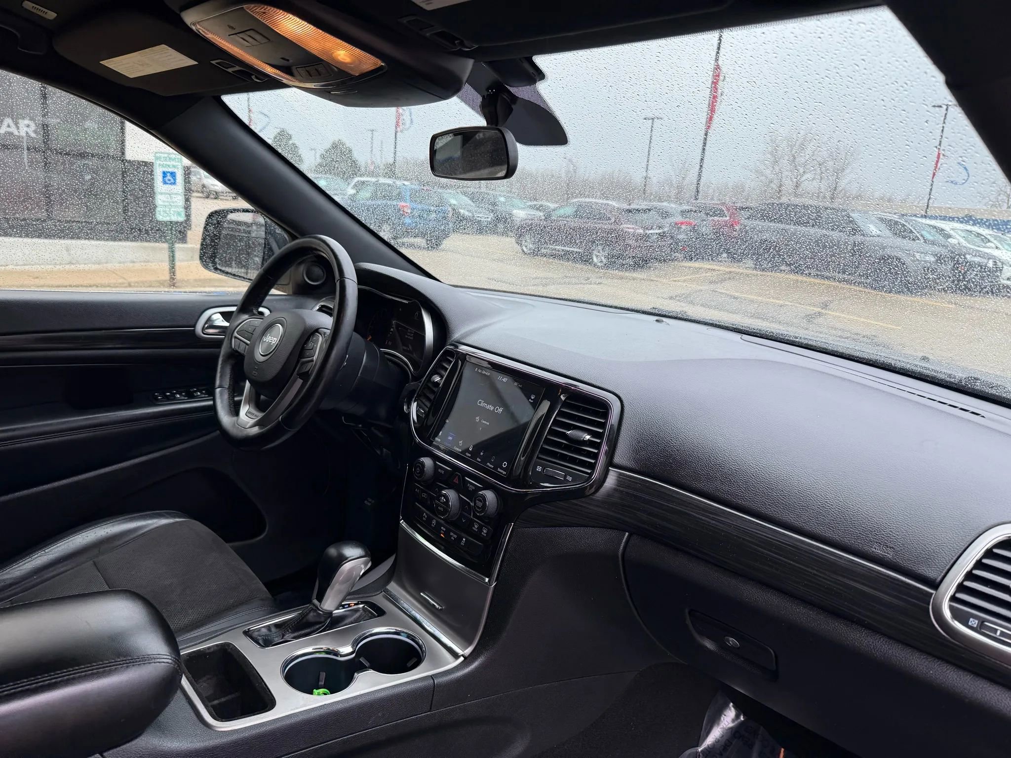 Used 2021 Jeep Grand Cherokee Laredo X image 27