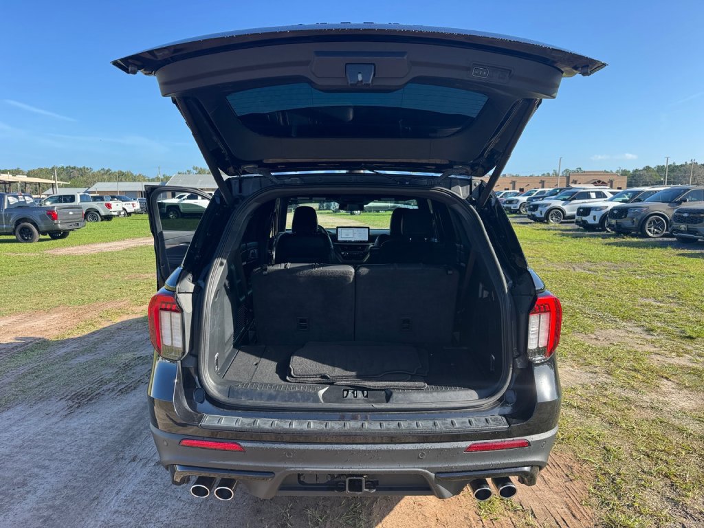 Certified 2025 Ford Explorer ST AWD/4WD image 34