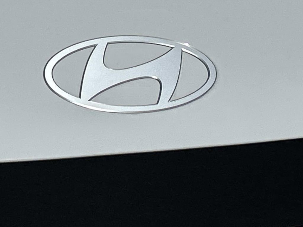 Used 2025 Hyundai Ioniq 5 SEL image 11