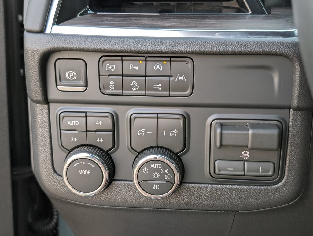 Certified 2026 Chevrolet Tahoe Z71 w/ Comfort Package AWD/4WD image 16