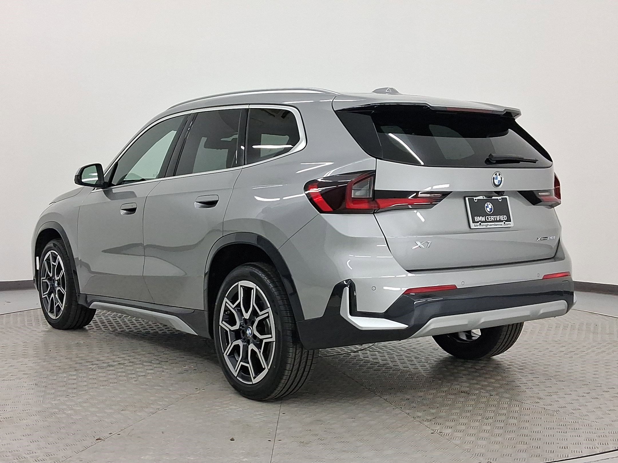 Used 2025 BMW X1 xDrive28i image 3