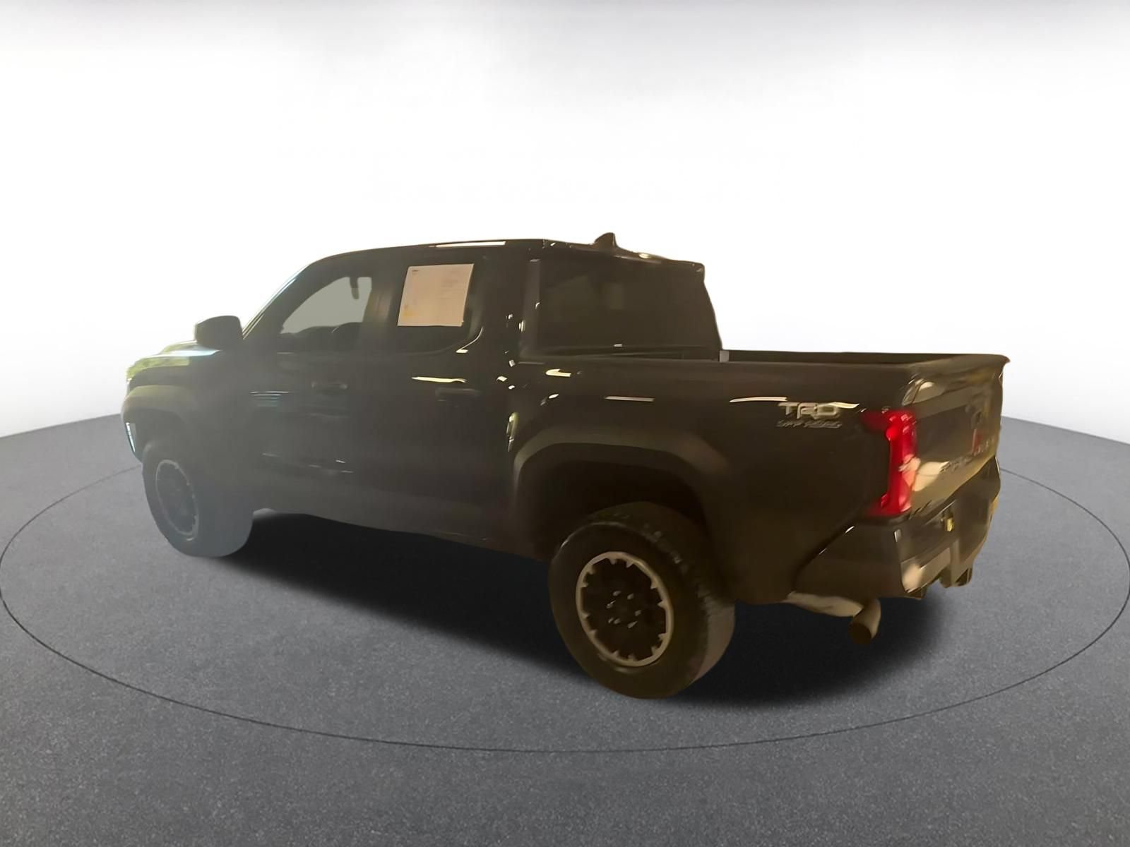 Used 2025 Toyota Tacoma TRD Off-Road AWD/4WD image 8