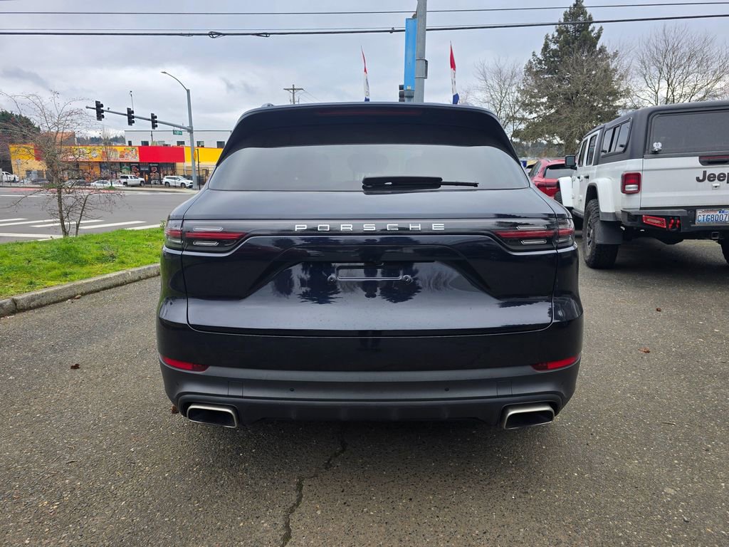 Used 2022 Porsche Cayenne E-Hybrid image 4