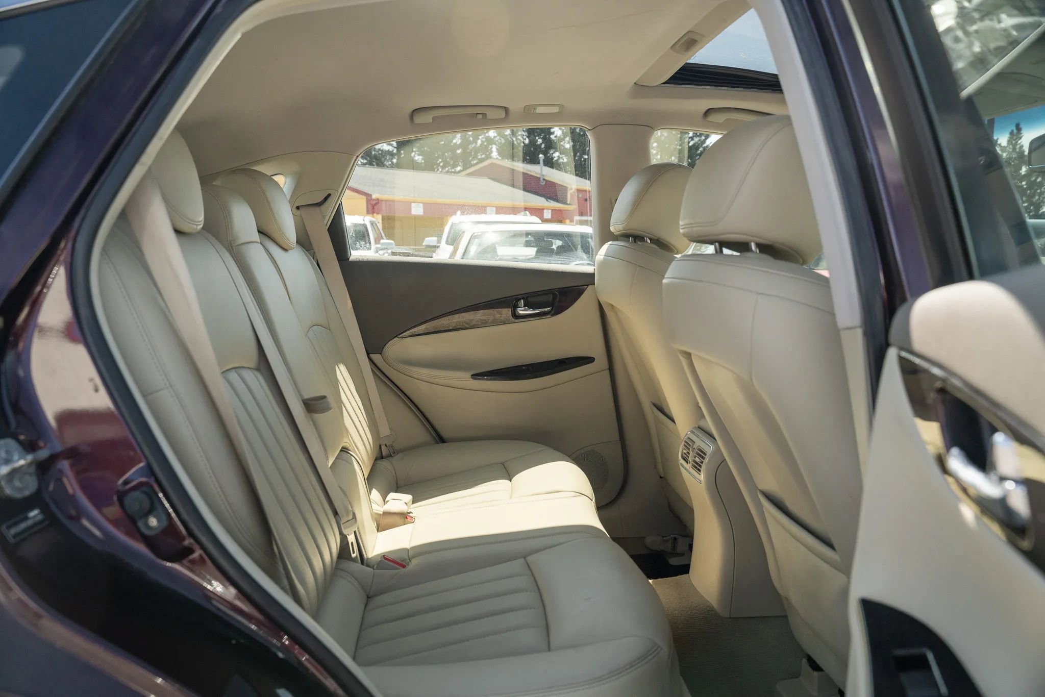 Used 2014 INFINITI QX50 Journey w/ Premium Package image 10