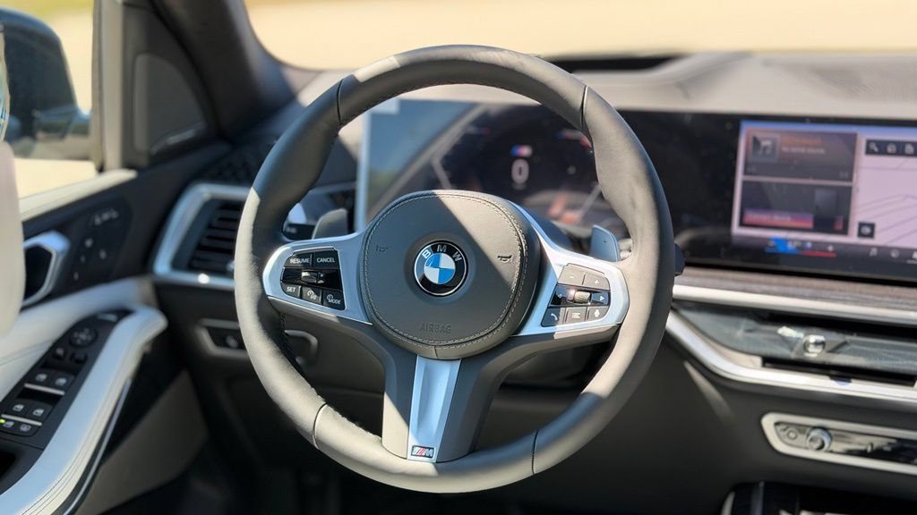 New 2027 BMW X7 xDrive40i w/ M Sport Package AWD/4WD image 13