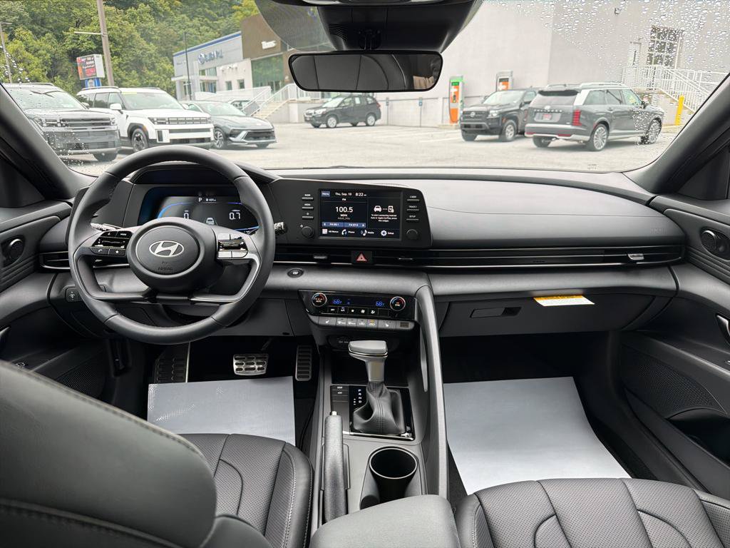 New 2026 Hyundai Elantra SEL Sport FWD image 27