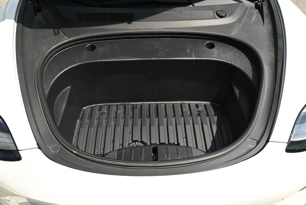 Used 2022 Tesla Model 3 Standard Range image 11