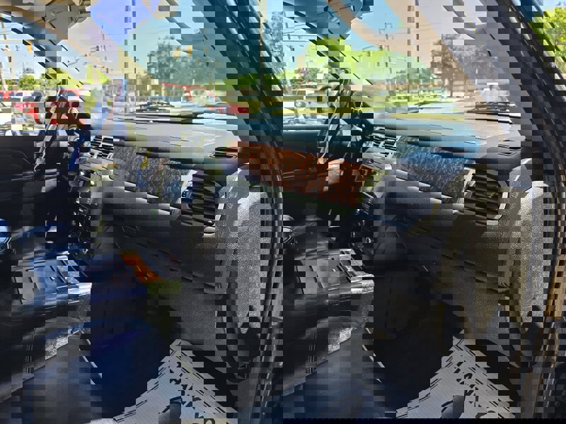 Used 2011 GMC Yukon Denali image 15