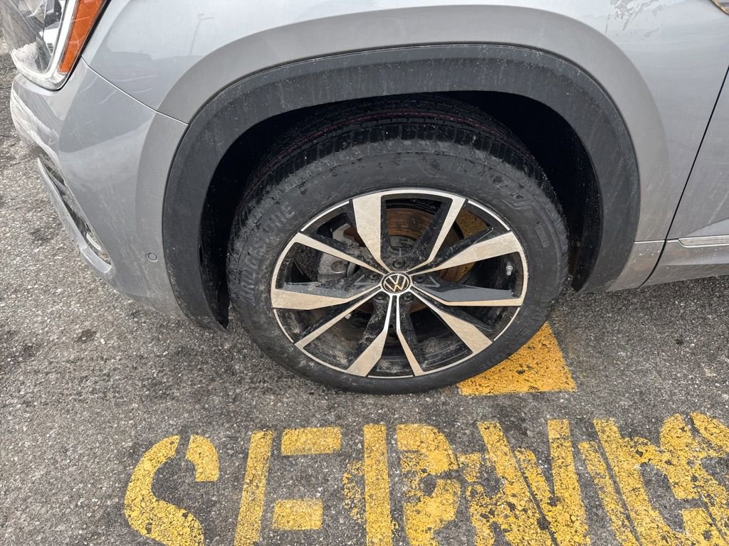 New 2026 Volkswagen Atlas SEL Premium R-Line image 9