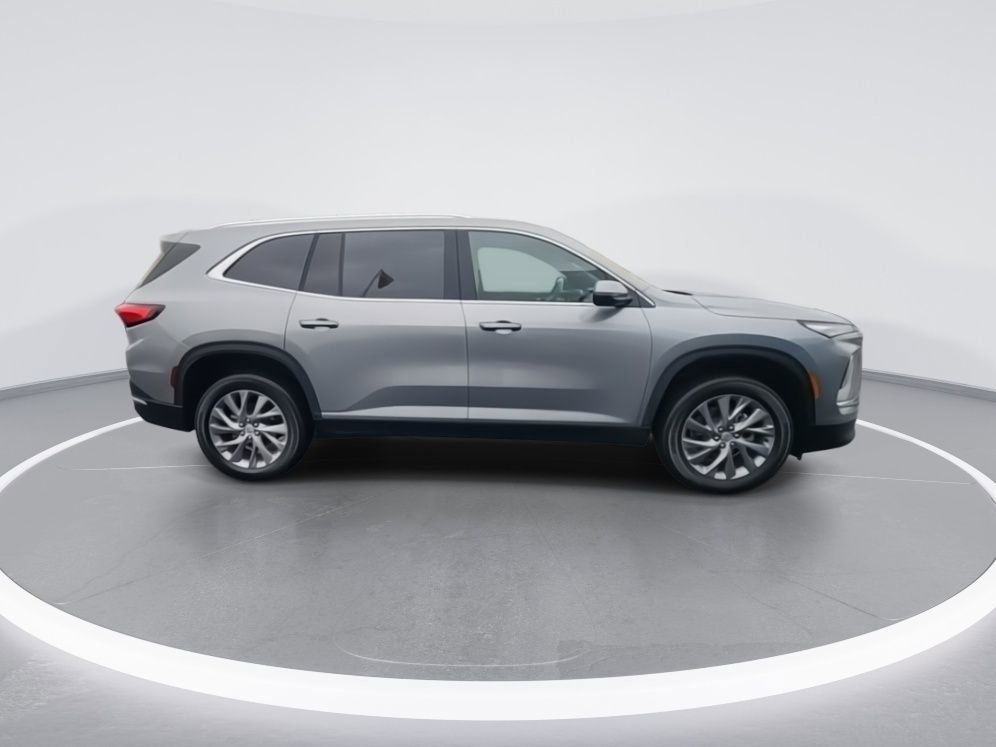 Used 2025 Buick Enclave Preferred AWD/4WD image 9