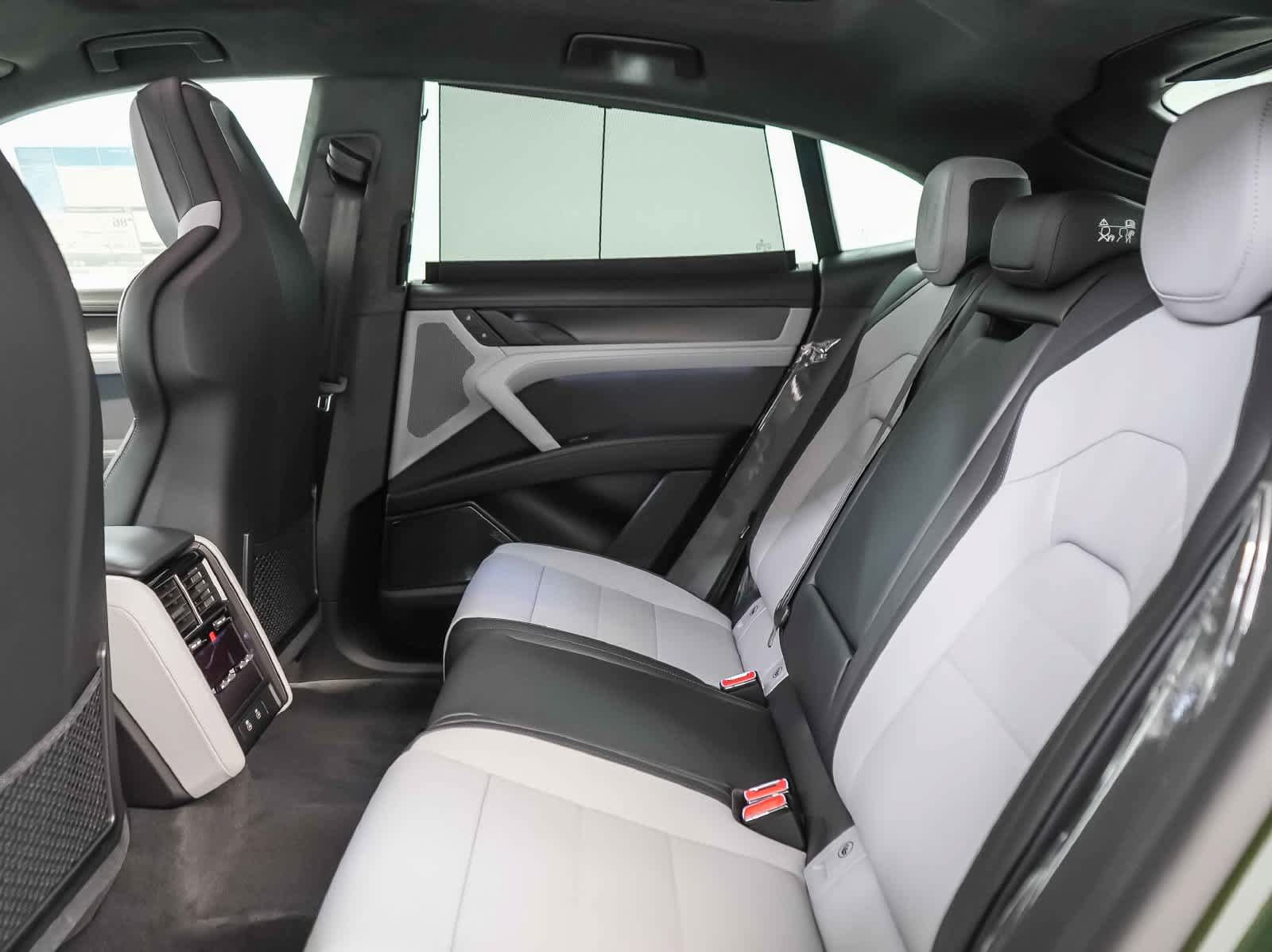 New 2026 Porsche Cayenne Turbo AWD/4WD image 22