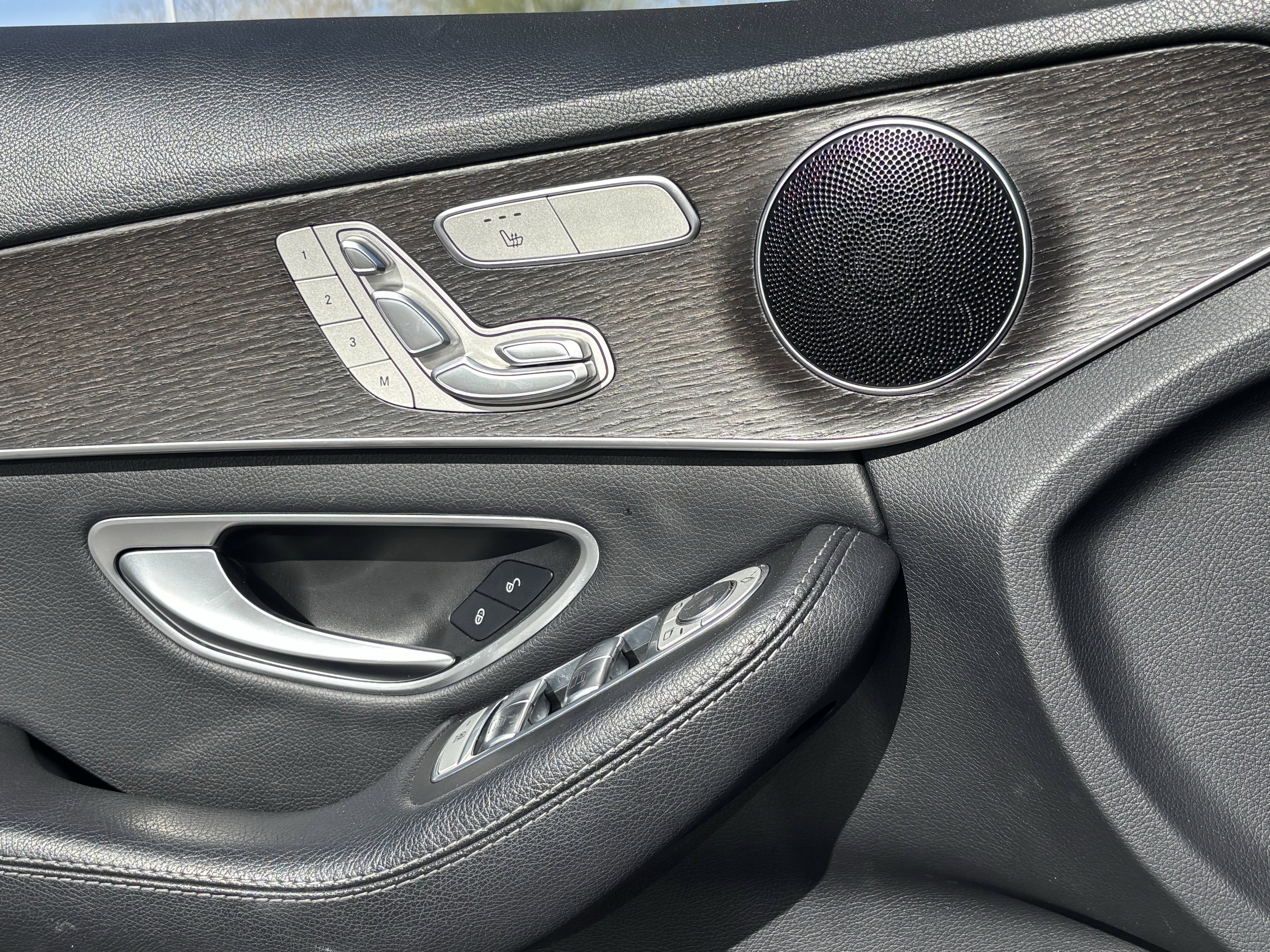 Used 2019 Mercedes-Benz C 300 Sedan image 22