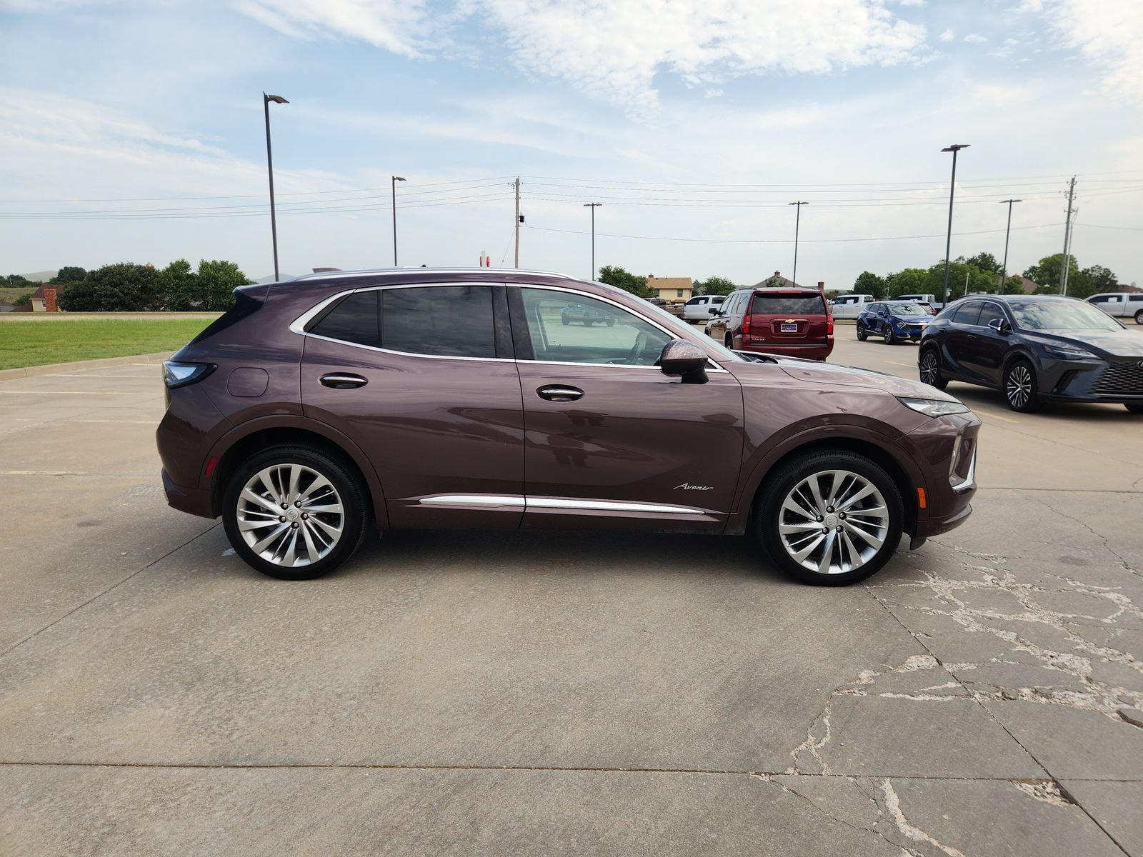 Used 2025 Buick Envision Avenir AWD/4WD image 7