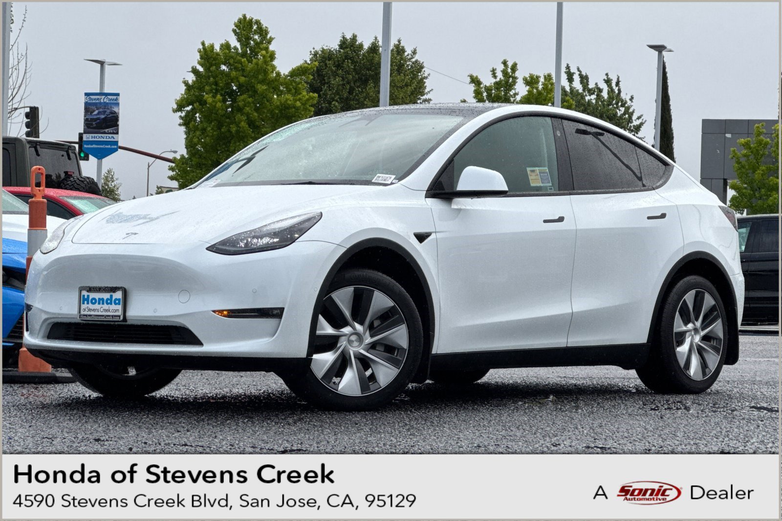 Used 2022 Tesla Model Y Long Range AWD/4WD image 1