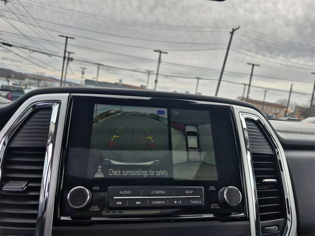 Used 2021 Nissan Titan SL w/ Moonroof Package image 24