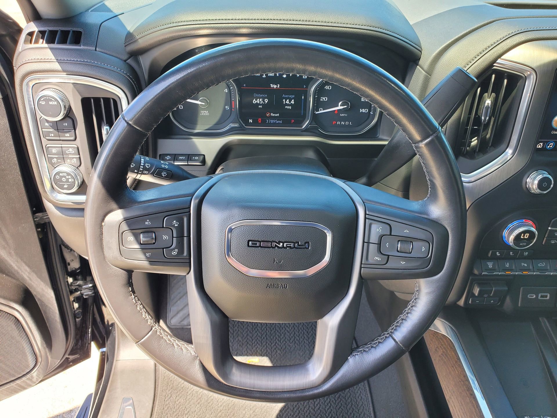 Used 2022 GMC Sierra 3500 Denali w/ Denali Ultimate Package image 23