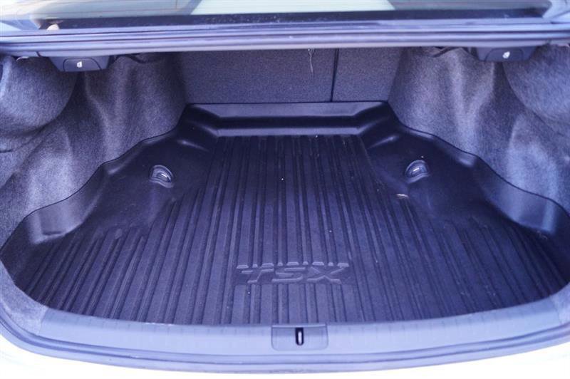 Used 2013 Acura TSX w/ Technology Package image 32