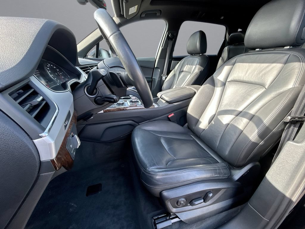 Used 2018 Audi Q7 2.0T Premium w/ Cold Weather Package AWD/4WD image 27