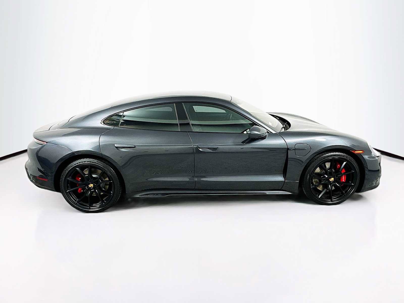 Certified 2022 Porsche Taycan GTS image 8