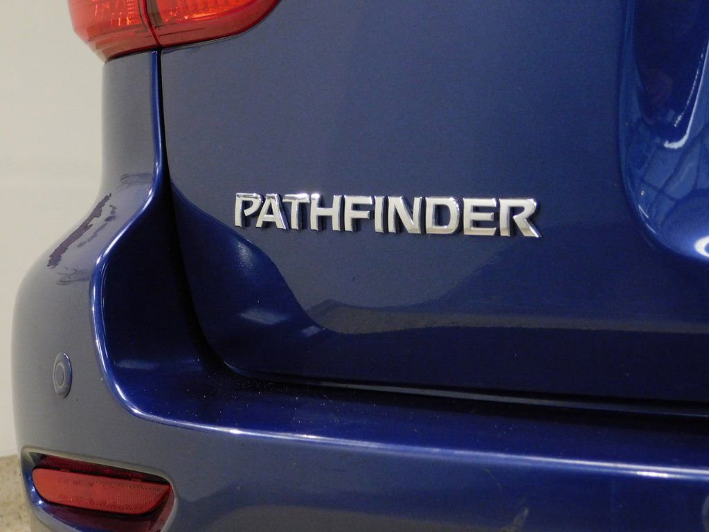 Used 2018 Nissan Pathfinder SV image 75