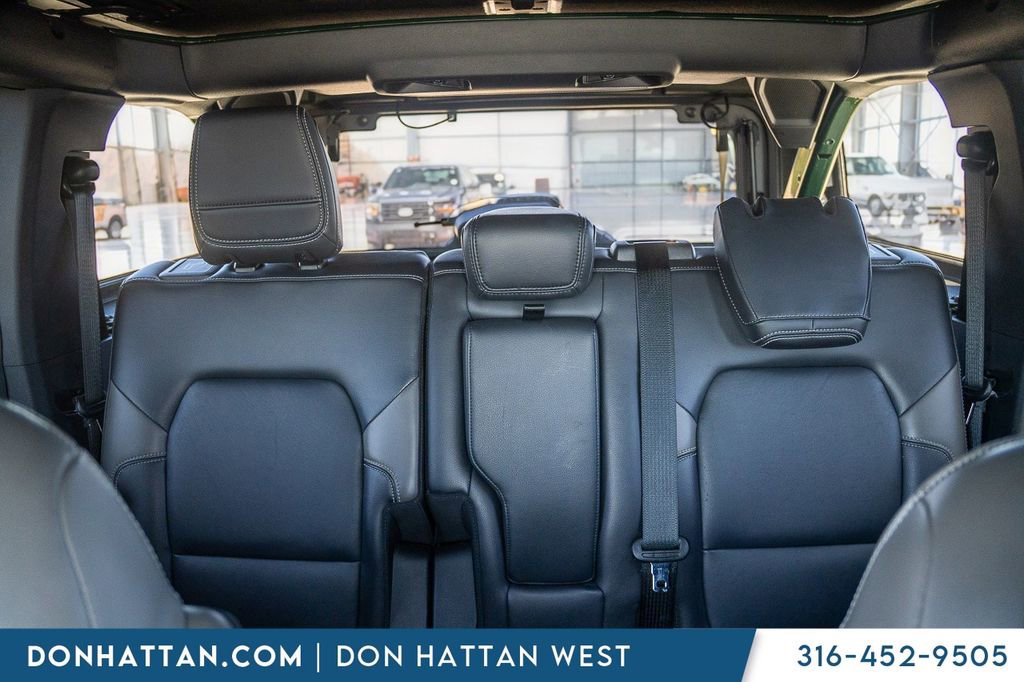 Used 2025 Ford Bronco Outer Banks image 14