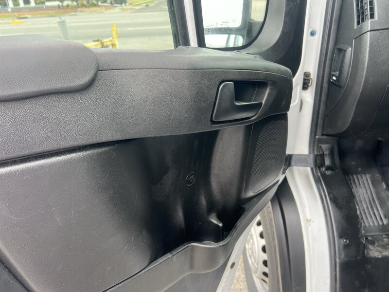 Used 2024 RAM ProMaster 2500 FWD image 9