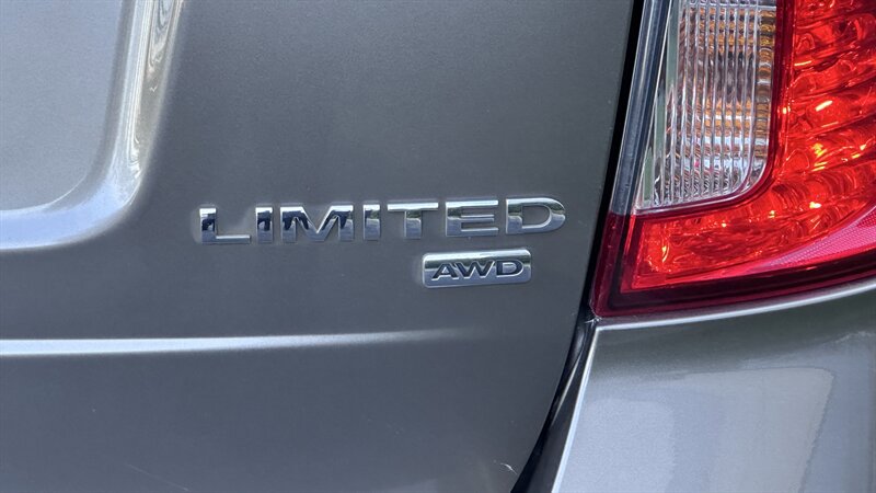 Used 2013 Ford Edge Limited AWD/4WD image 8