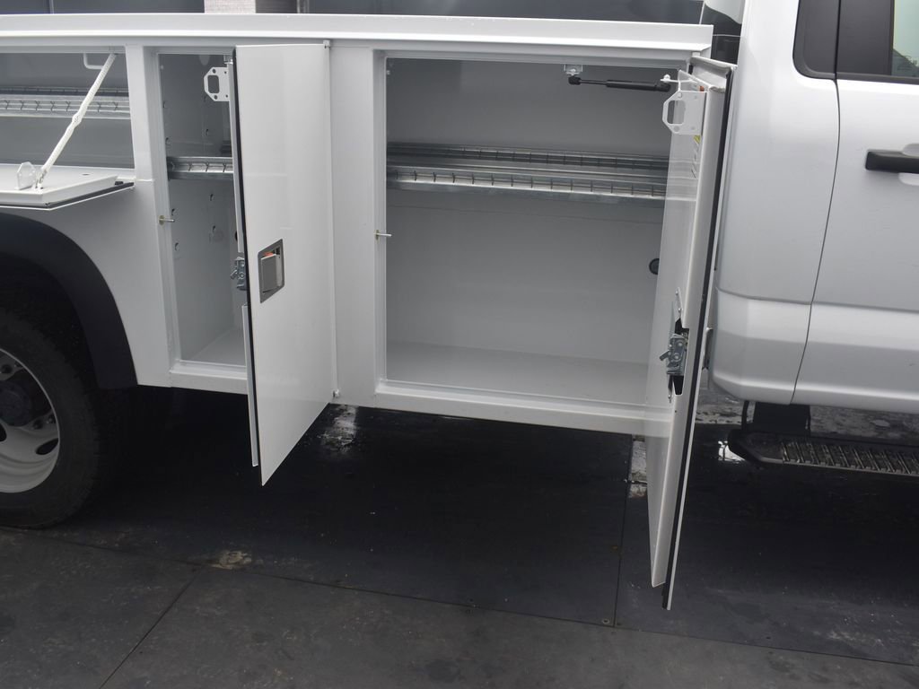 New 2025 Ford F450 XL w/ XL Chrome Package image 6