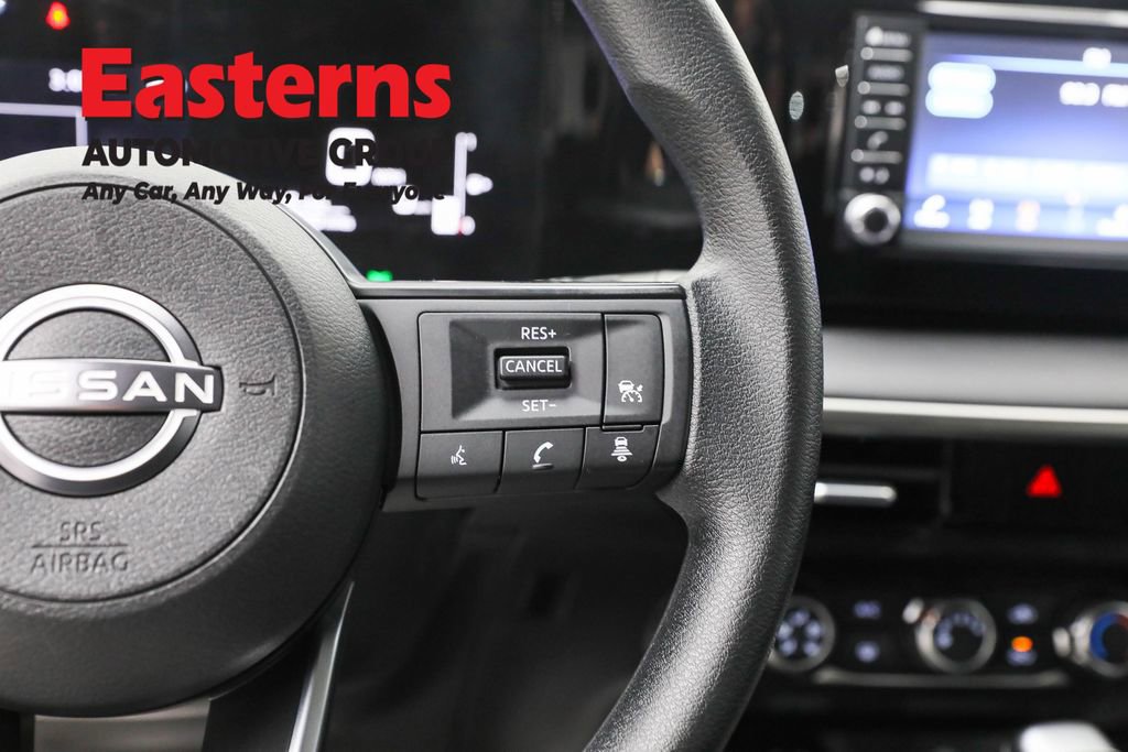 Used 2025 Nissan Kicks S image 16