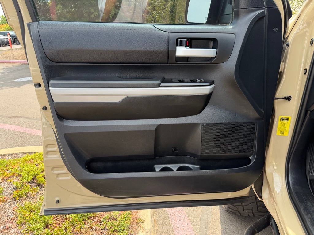 Used 2019 Toyota Tundra SR5 w/ SR5 Upgrade Package AWD/4WD image 11