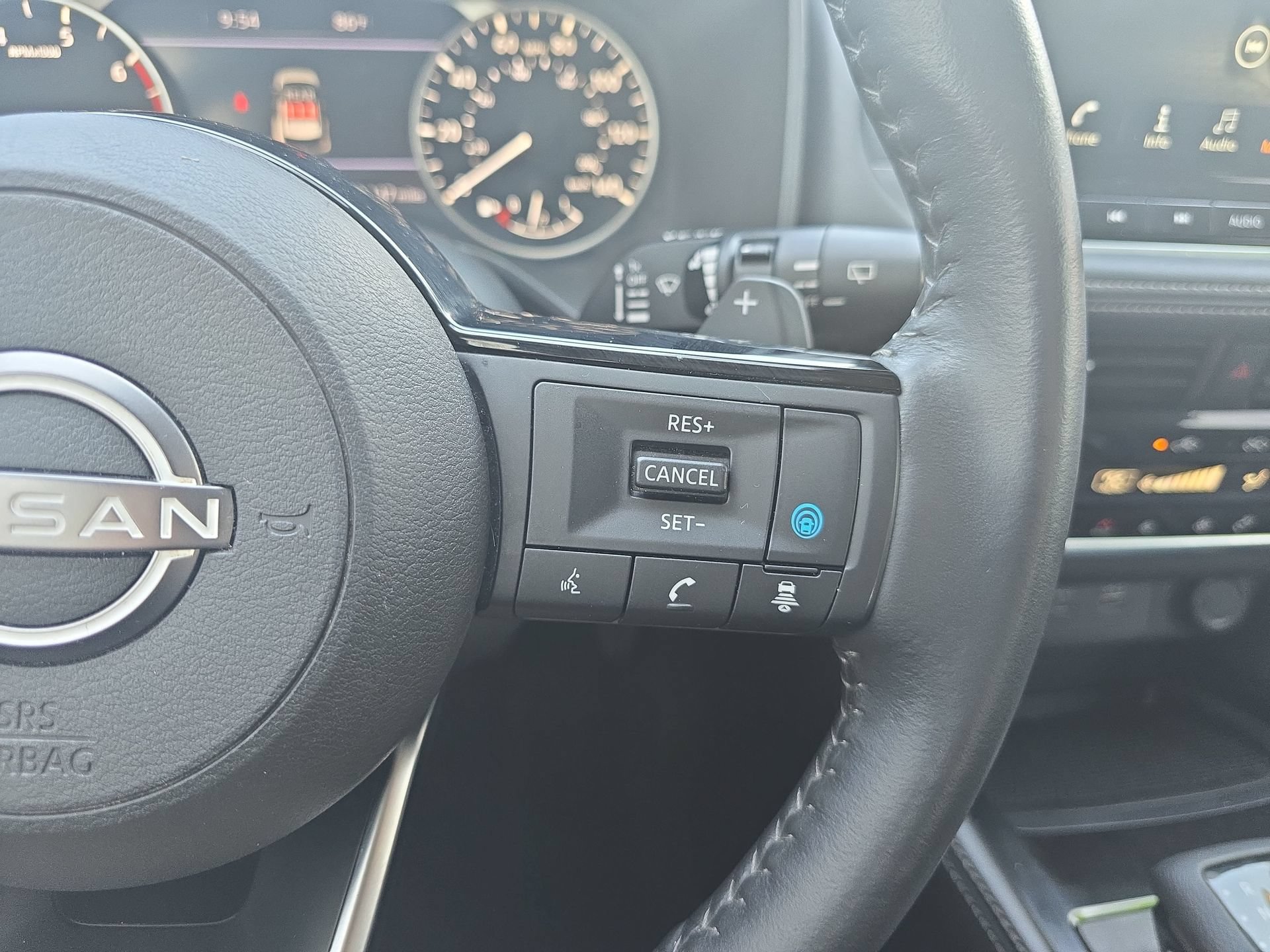 Used 2023 Nissan Rogue SL w/ SL Premium Package FWD image 18