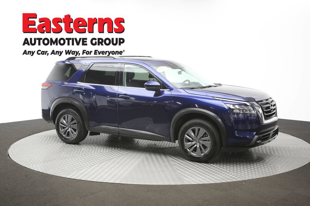 Used 2025 Nissan Pathfinder SV FWD image 47