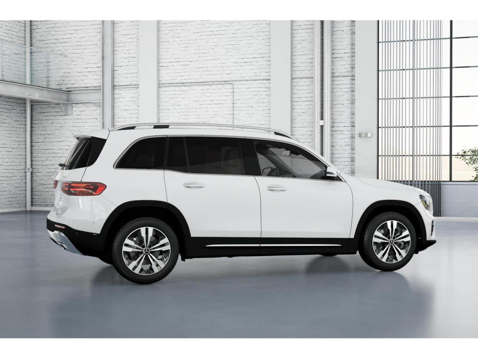 Used 2026 Mercedes-Benz GLB 250 4MATIC image 17