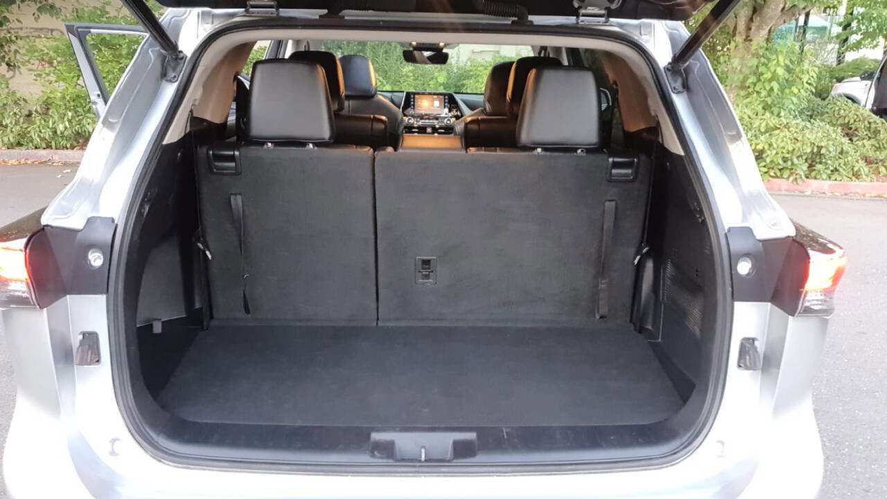 Used 2021 Toyota Highlander XLE image 13