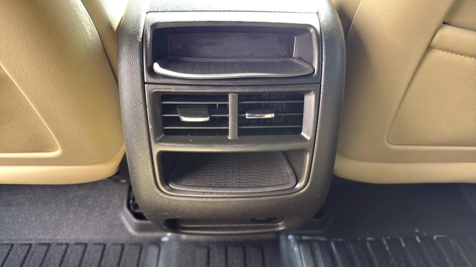 Used 2017 Cadillac XT5 Premium Luxury w/ LPO, Wheel Lock Package image 30