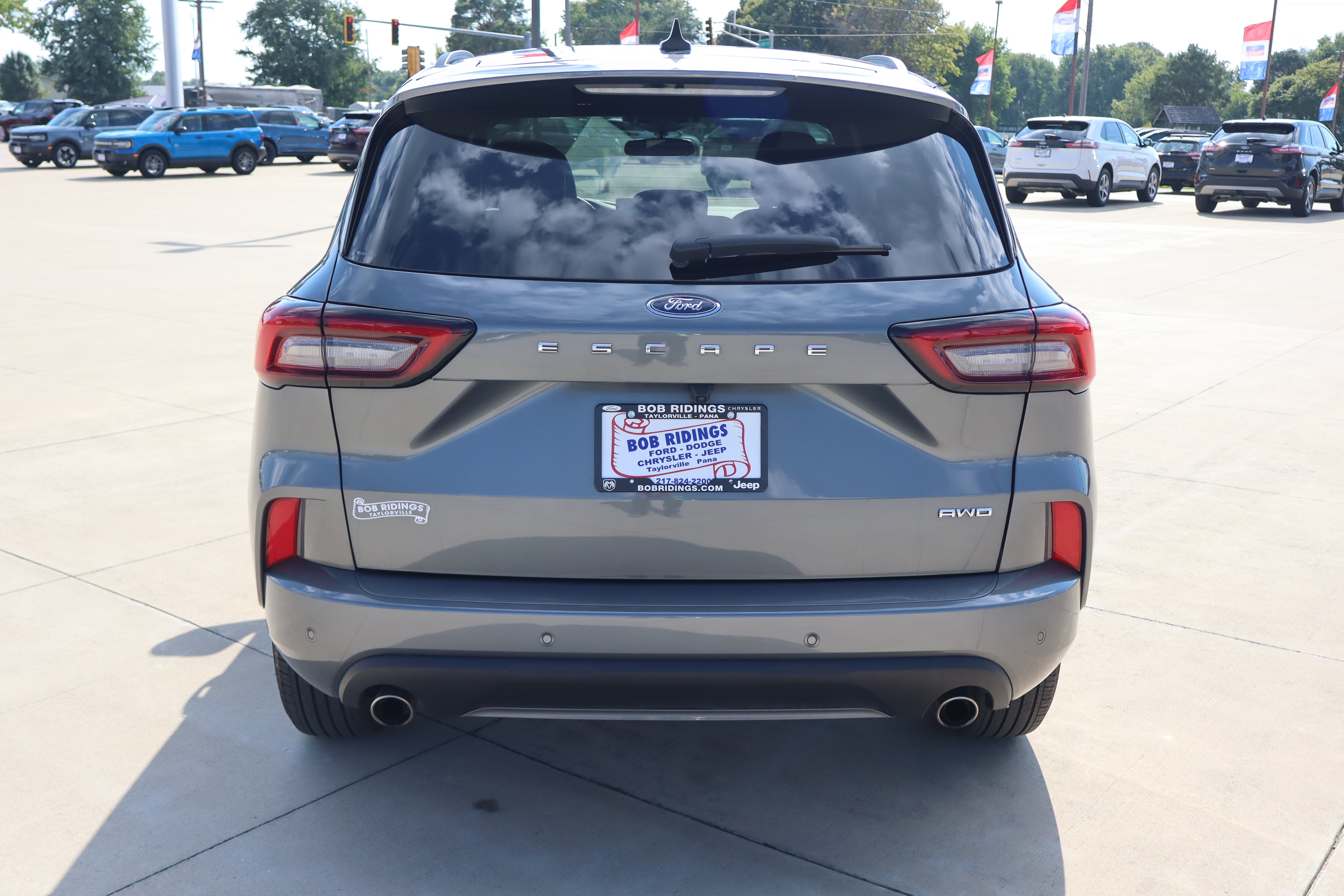 Used 2024 Ford Escape ST-Line w/ Tech Pack #1 AWD/4WD image 6