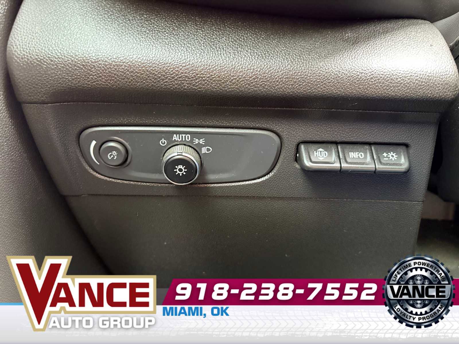 Used 2021 Buick Envision Essence w/ Technology Package I image 32