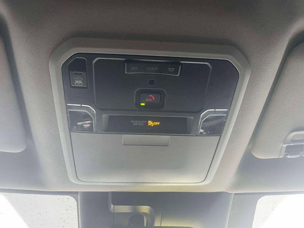 Used 2022 Toyota Tundra SR5 w/ SR5 Convenience Package image 31