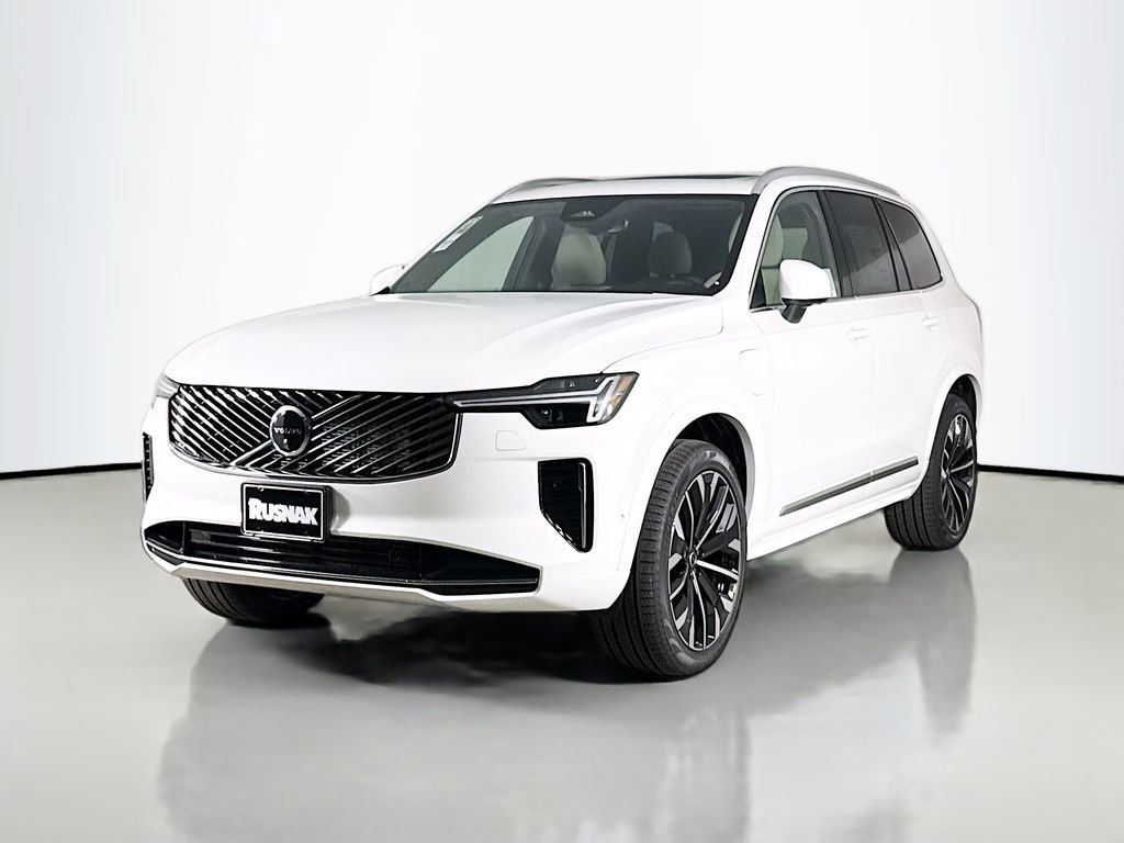 New 2026 Volvo XC90 T8 Plus w/ Protection Package Premier image 3