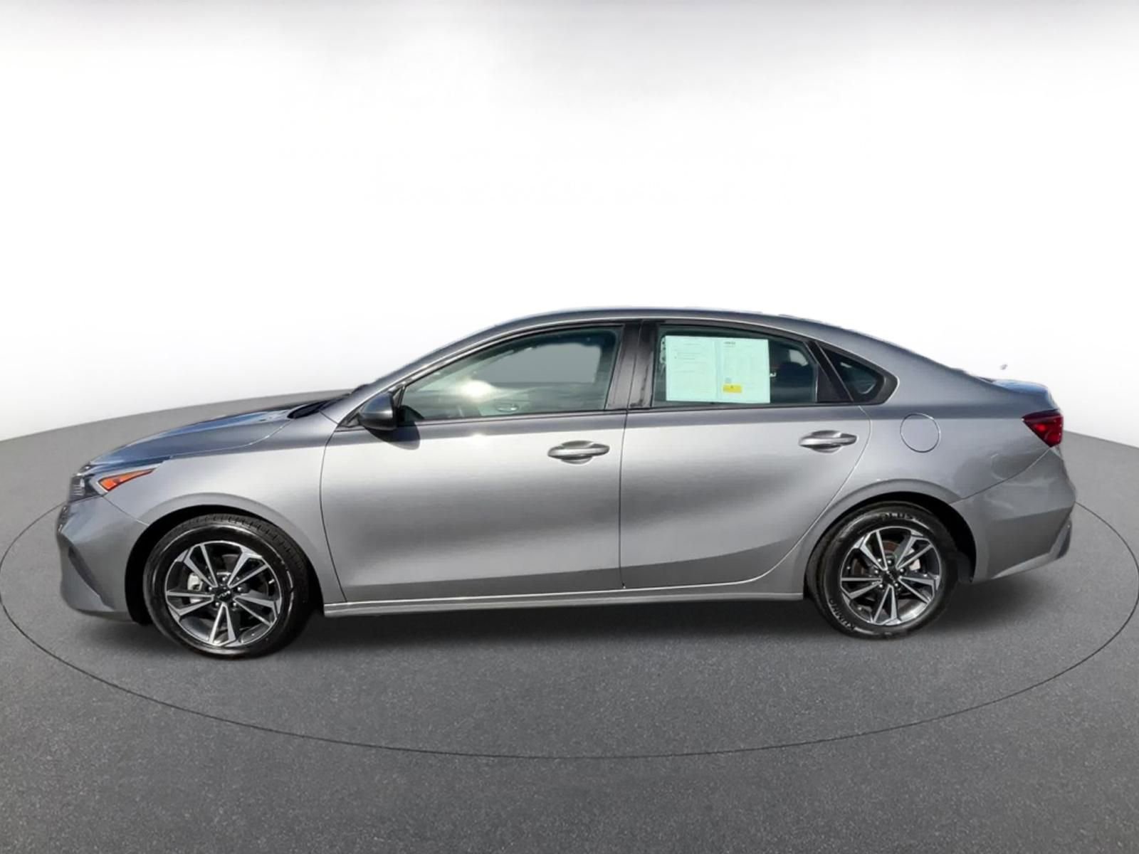 Used 2024 Kia Forte LXS image 9