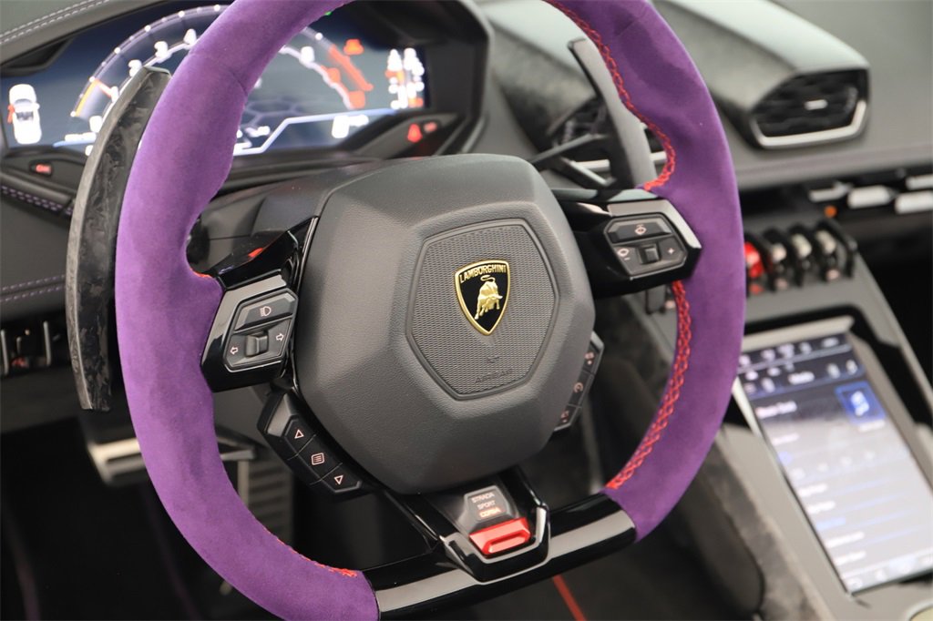 Used 2024 Lamborghini Huracan EVO image 16