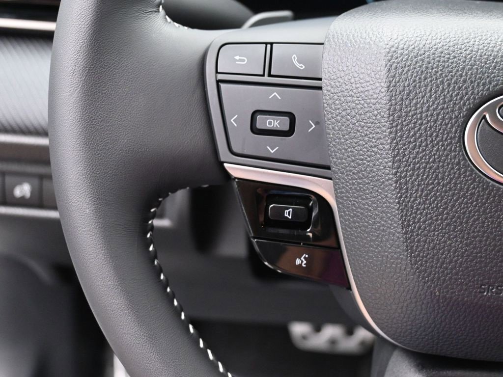 Certified 2025 Toyota Camry SE image 16