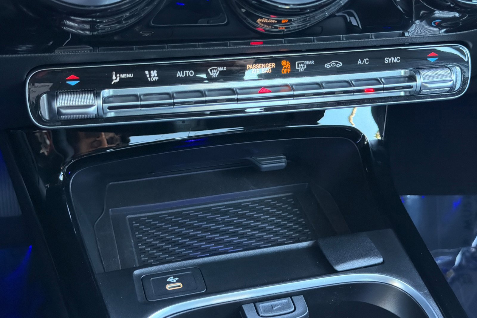 Certified 2025 Mercedes-Benz CLA 250 4MATIC image 22