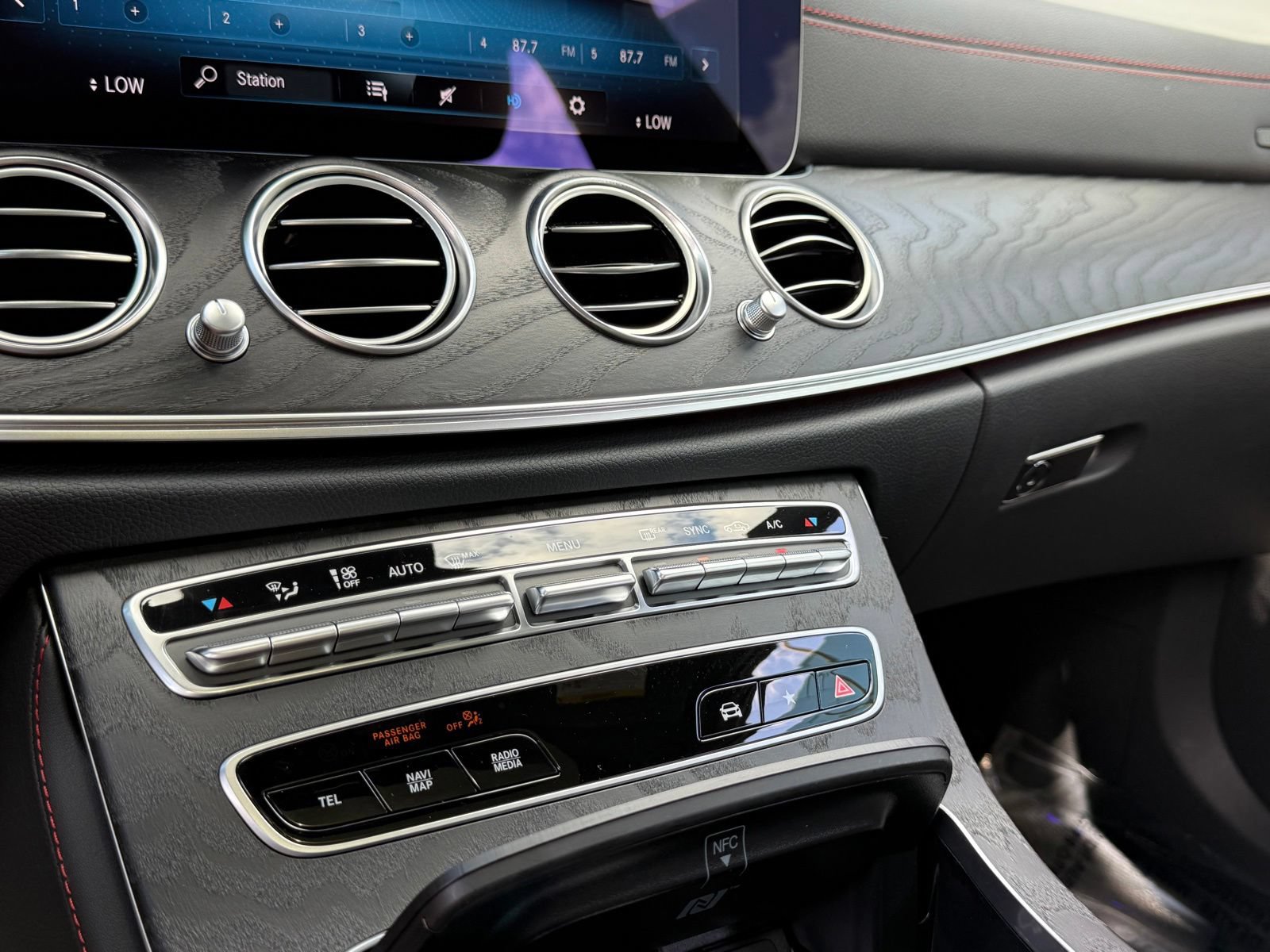 Used 2023 Mercedes-Benz E 53 AMG 4MATIC Sedan w/ Driver Assistance Package image 23