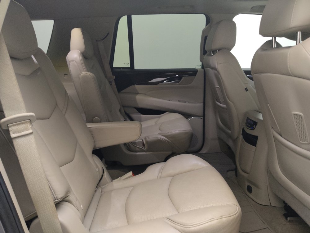 Used 2018 Cadillac Escalade Luxury AWD/4WD image 19