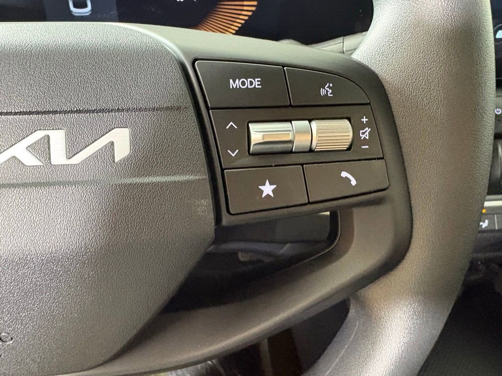 New 2026 Kia K4 FWD image 25