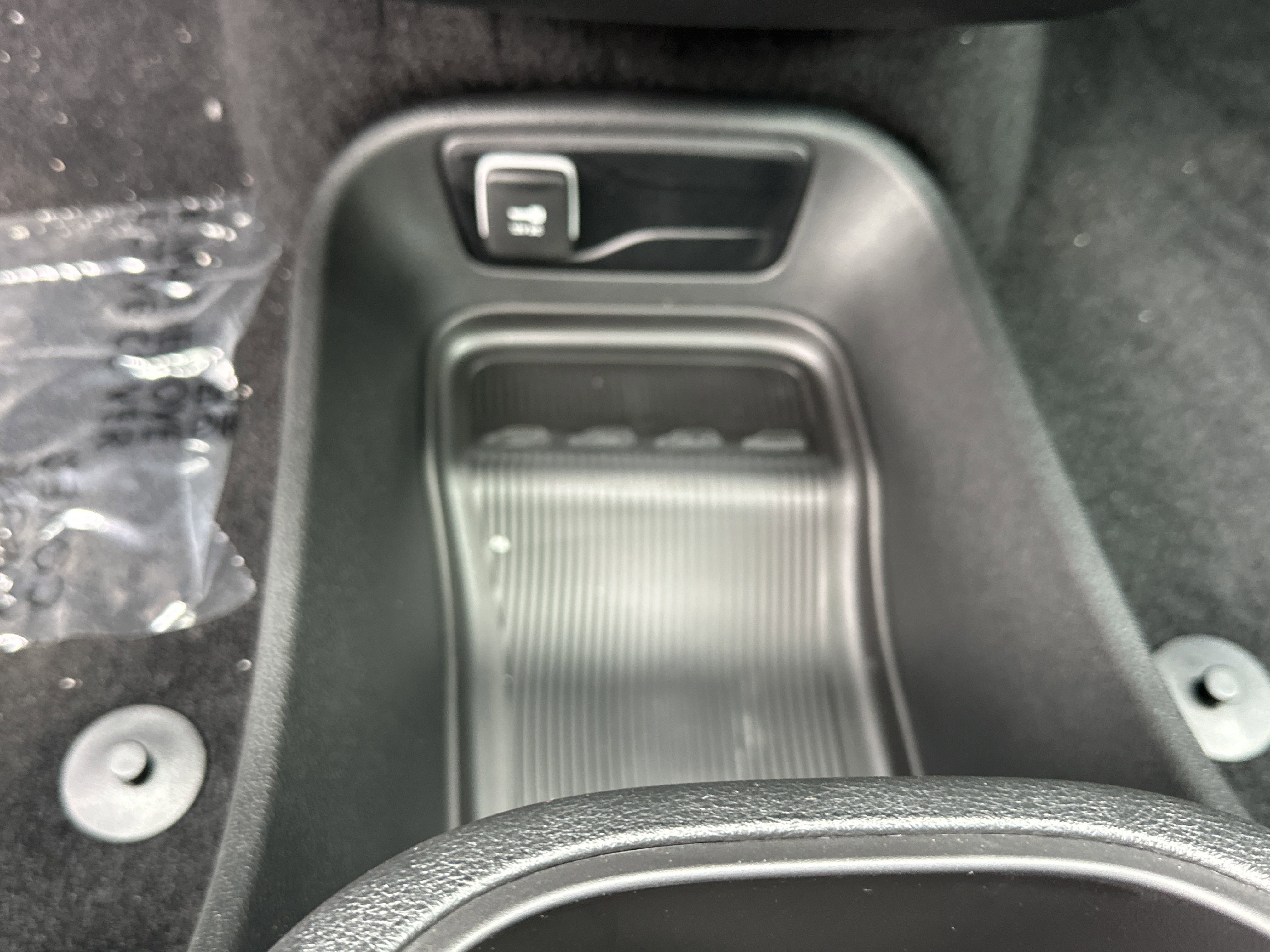 New 2026 Chrysler Pacifica Select image 4