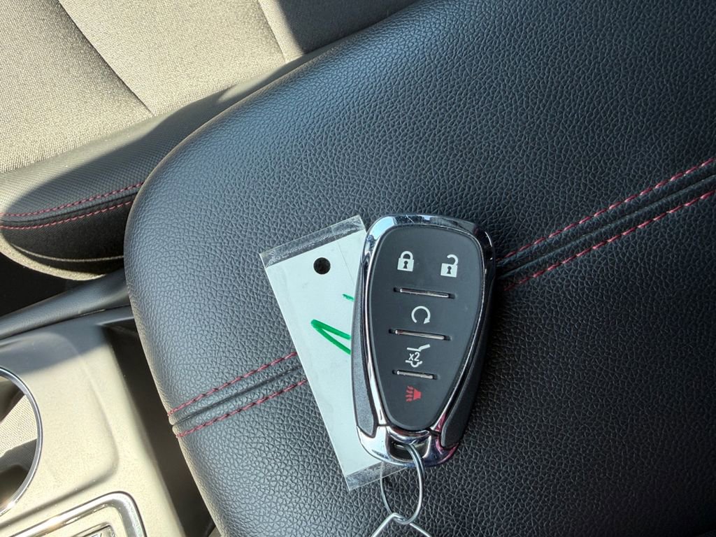 Used 2023 Chevrolet Equinox RS image 18