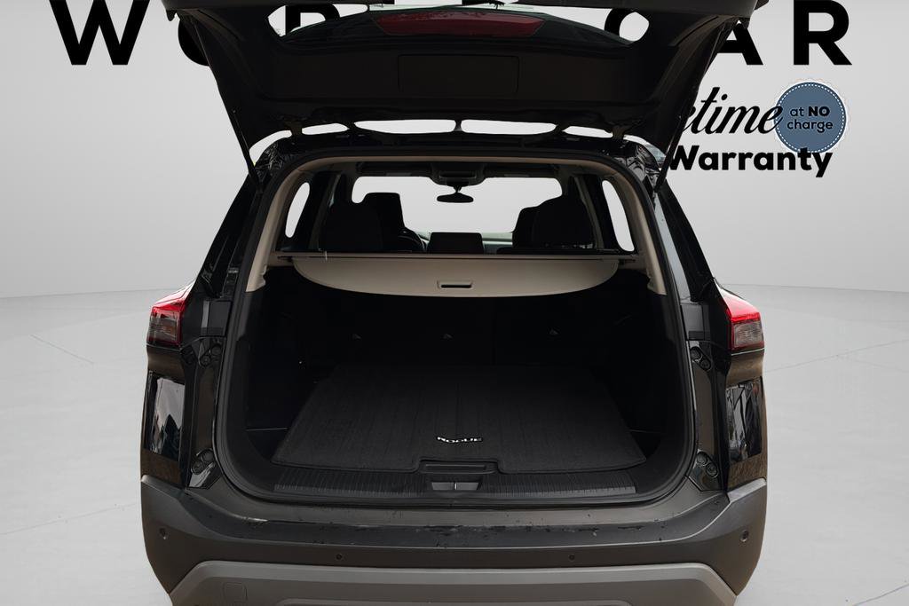 Used 2023 Nissan Rogue S image 31
